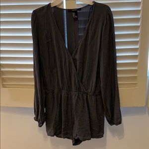 grey romper